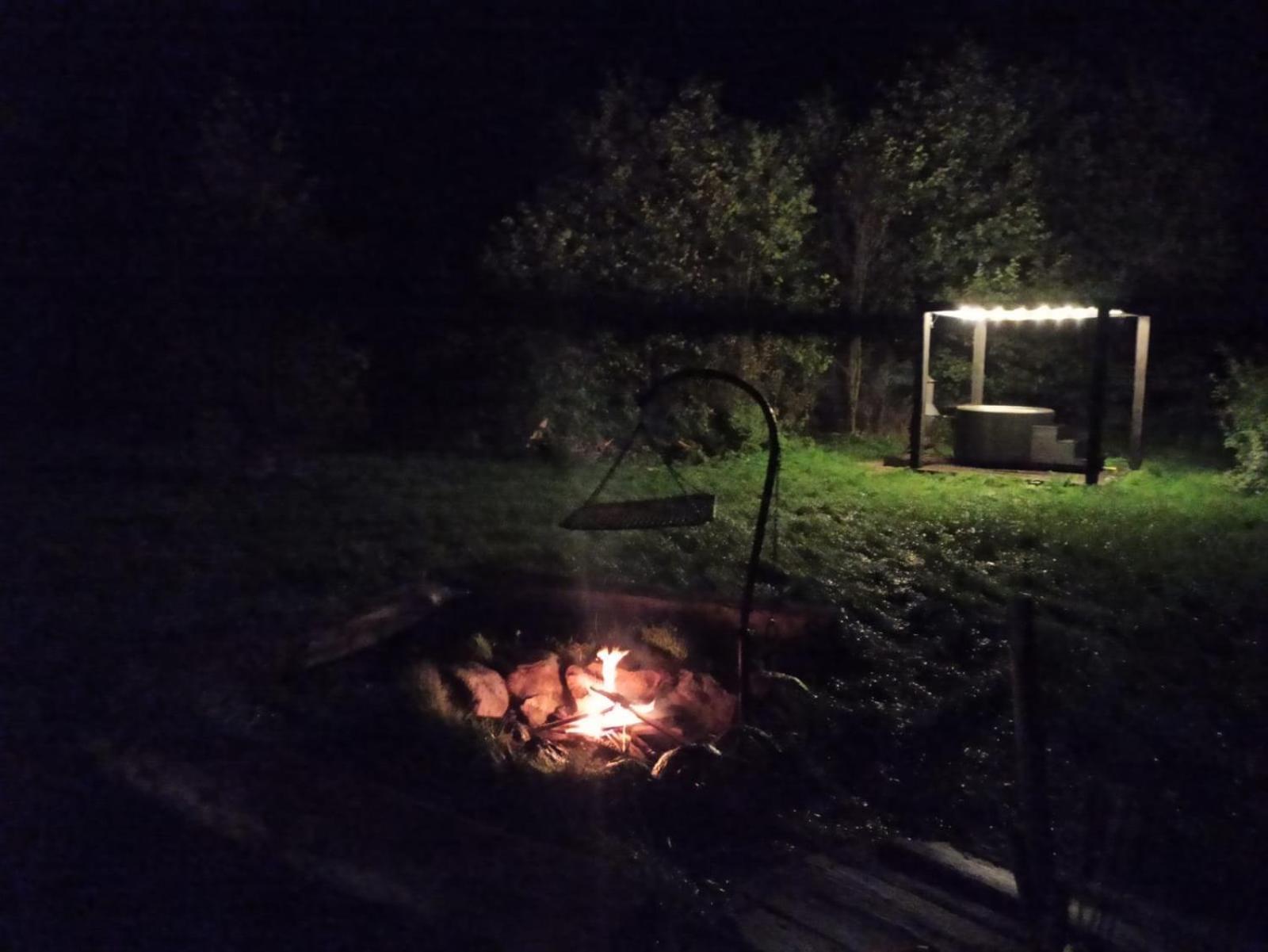 Miedzy Olchami Domek Nad Jeziorem. Noclegi Caloroczne. Cisza, Spokoj. バルチェボ エクステリア 写真